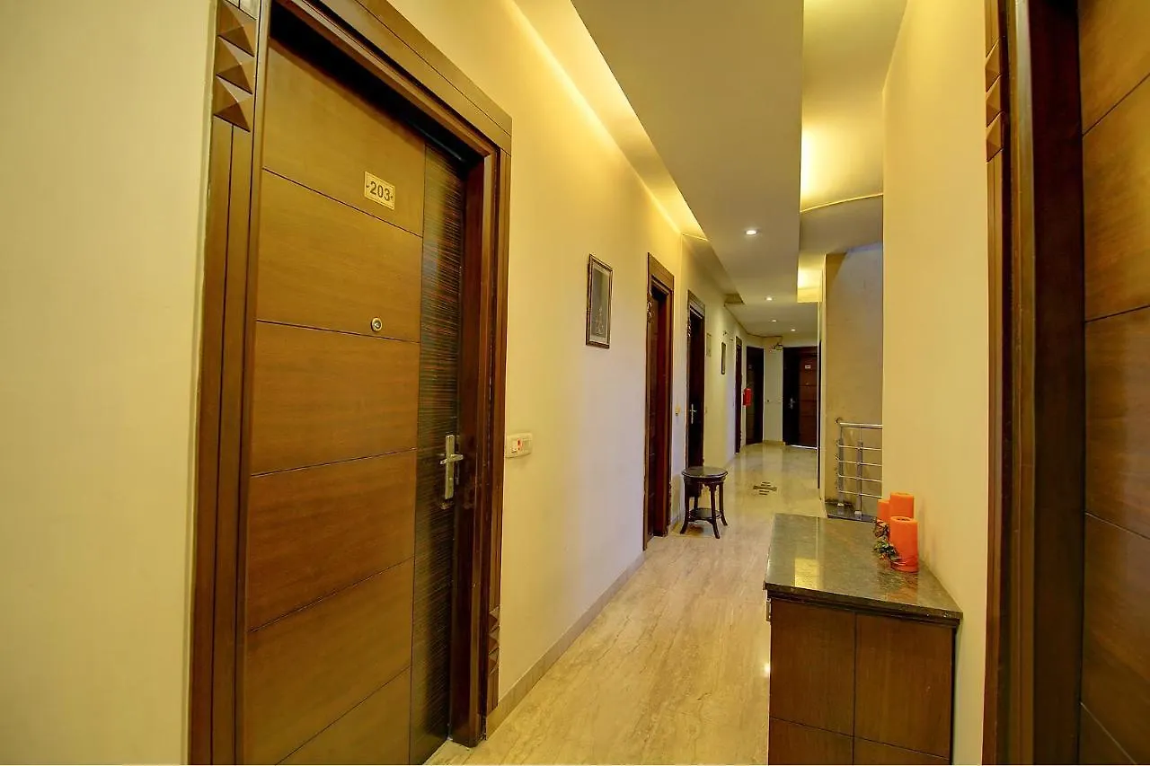 גורגאון Fabhotel Phoenix Hospitality 3*,