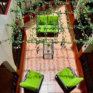https://coco-del-mar.allrivieramayahotels.com